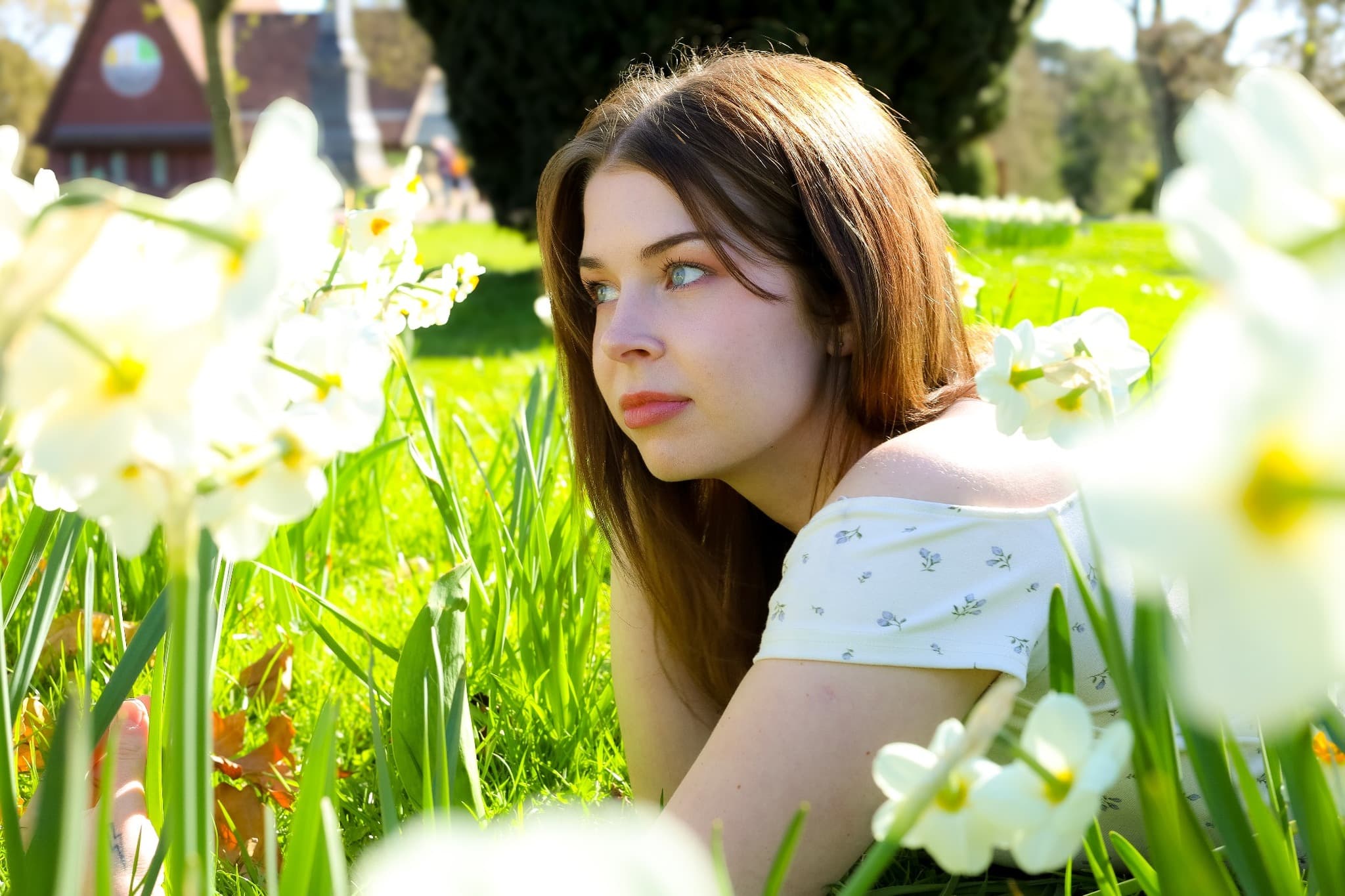 Portrait among daffodils — Milena Fabczak Photography